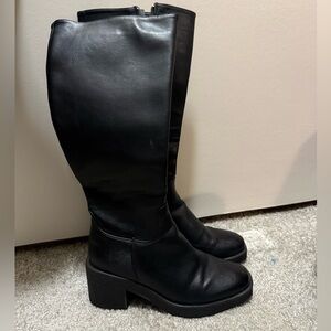 Elegant Black Heeled Boots